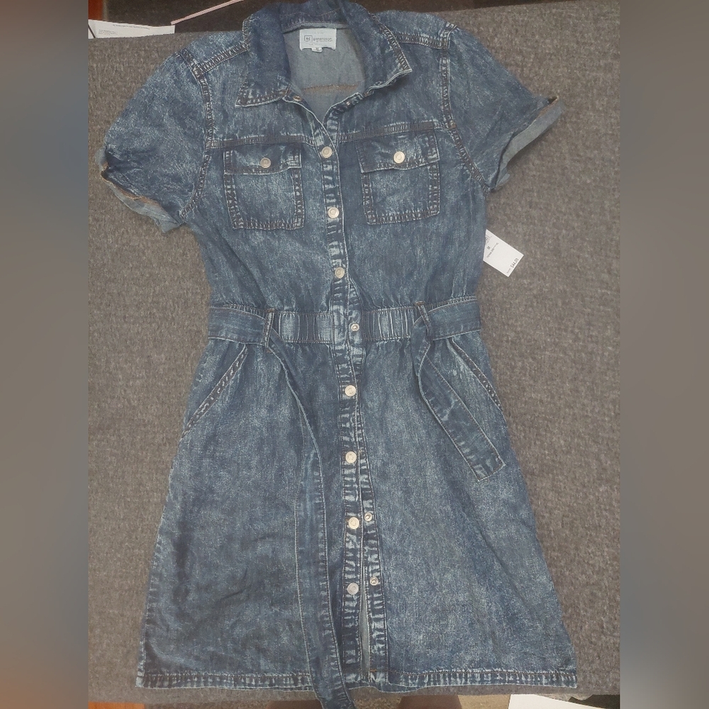 Regeneration celebrity pink dress medium (missing button) - Picture 1 of 4
